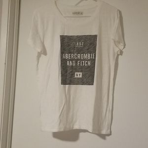 Abercrombie & Fitch Basic Tee